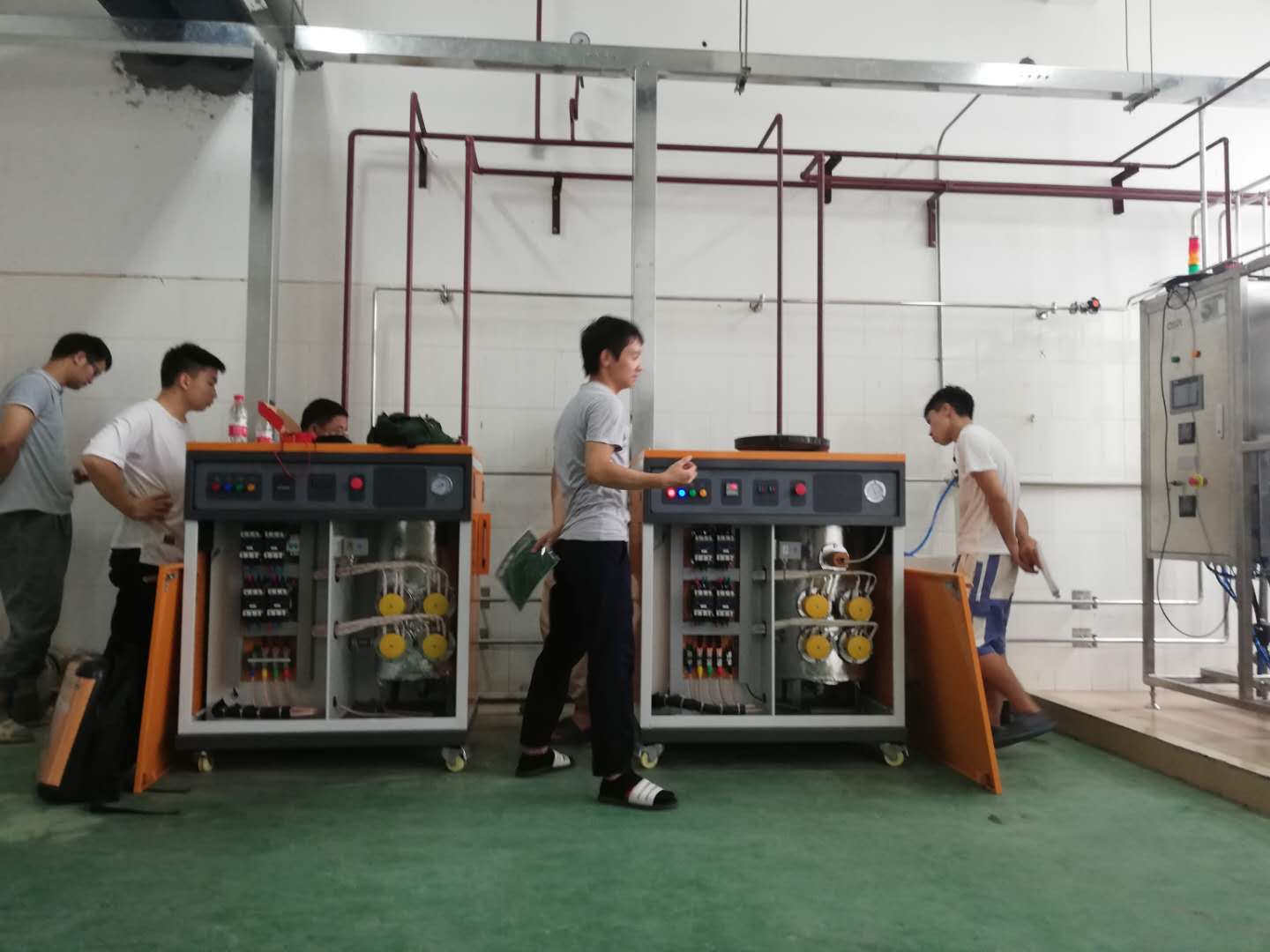 医药制药行业使用芭乐视频APP黄色版下载安装蒸汽发生器进行纯水处理设备管道消毒 医药制药行业使用芭乐视频APP黄色版下载安装蒸汽发生器进行纯水处理设备管道消毒