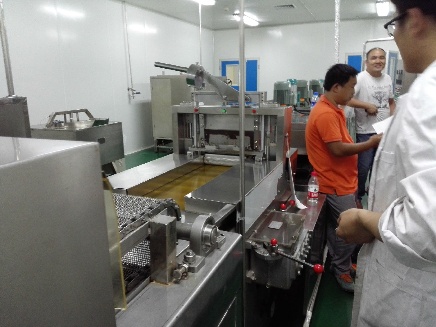 蒸汽洁净，环保节能使用山东医疗制药洁净电蒸汽发生器