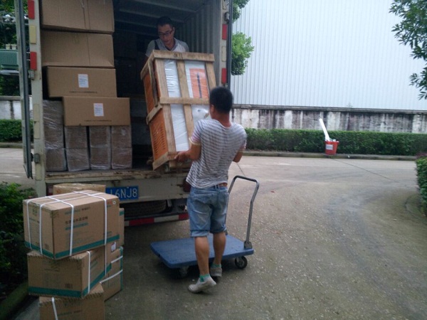 100kg/h全自动芭乐视频成人网站用于青岛药物研究所